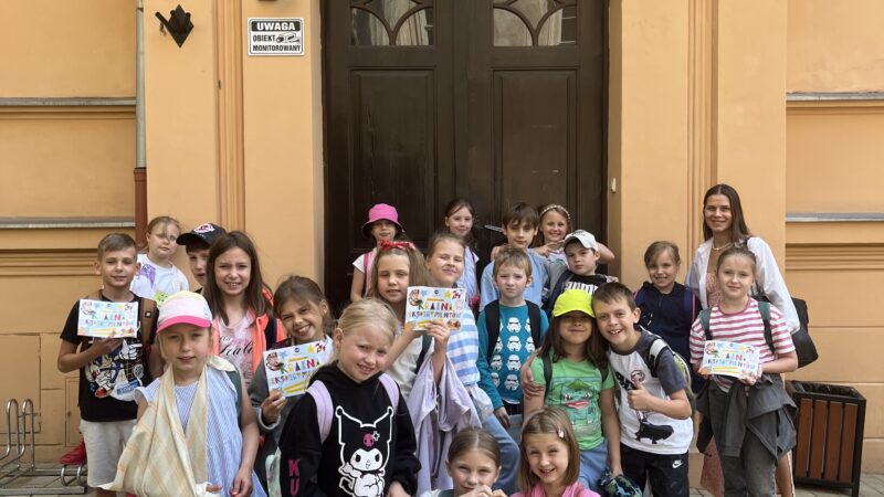 Ciekawość światła, ciemności i struktur